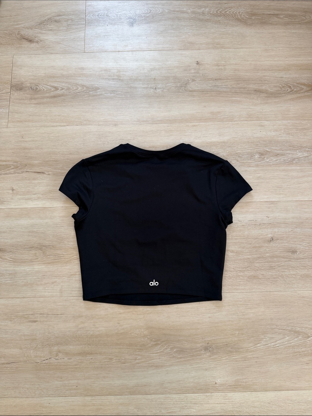 ALO Yoga Black Short Sleeve Crop Top - Picture 5 of 5
